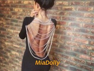 Mia_Dolly