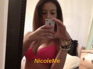 NicoleMe